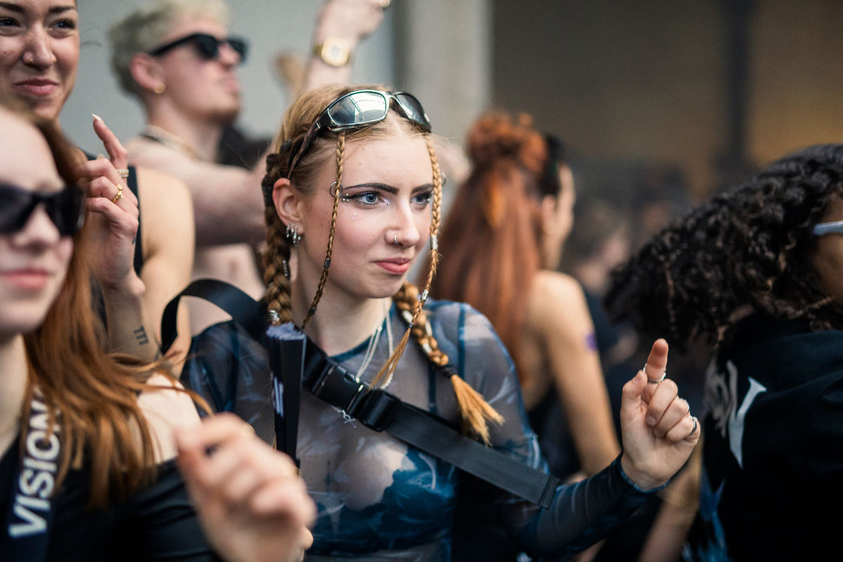 Loading... just a sec